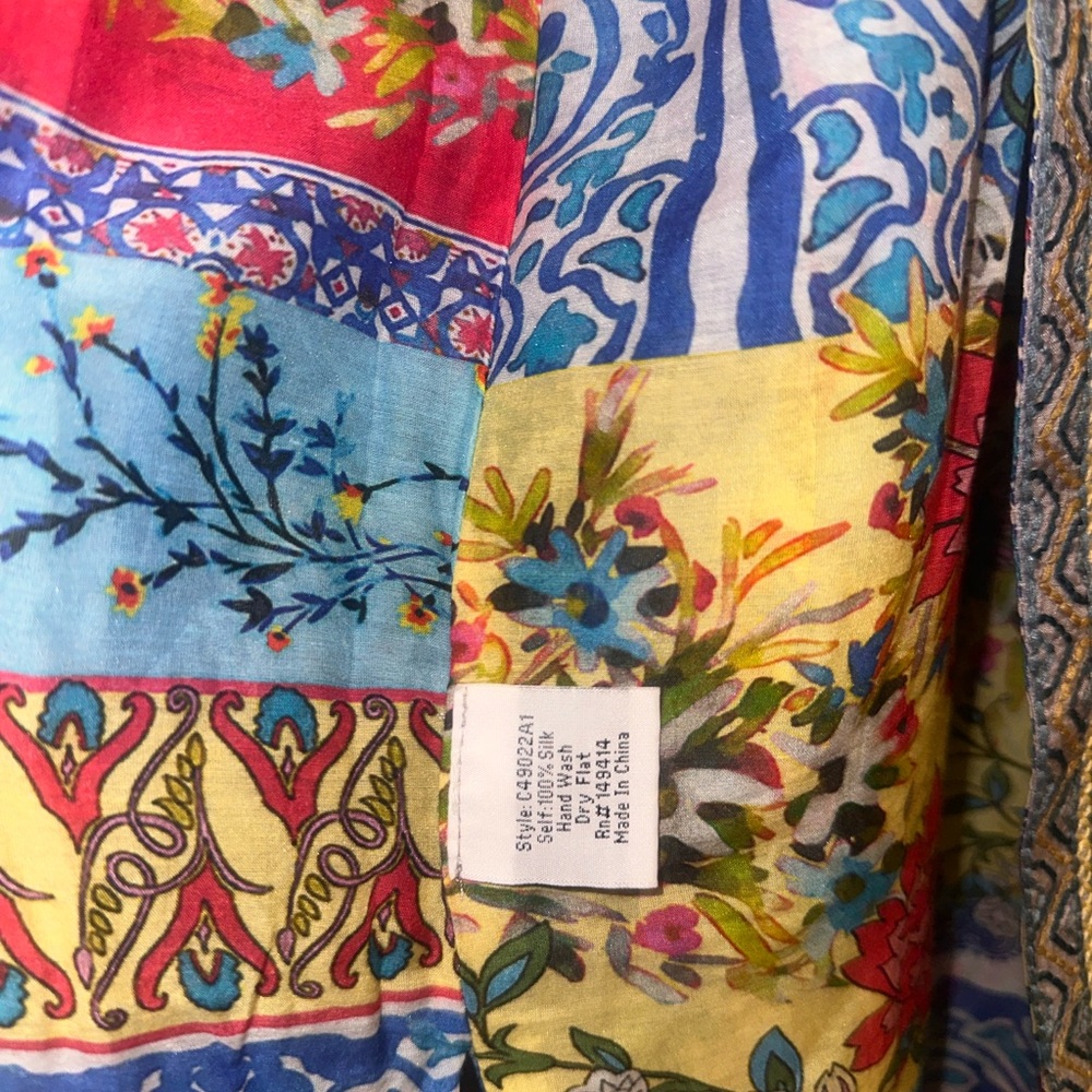 Colorful Floral Kimono Robe - Picture 7 of 9